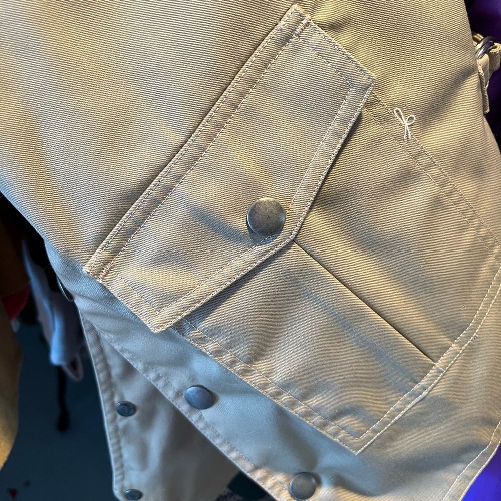 Tilley Endurables vest. Excellent outdoor gear . This is great for fishing, etc - Picture 4 of 5